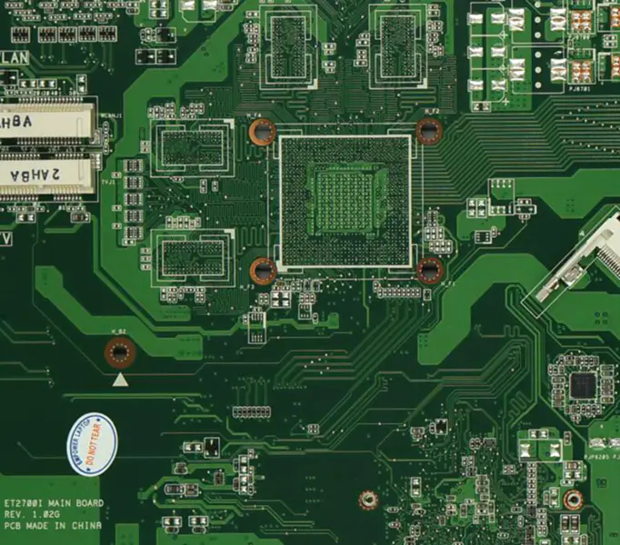 Carte mère Asus ET2700I