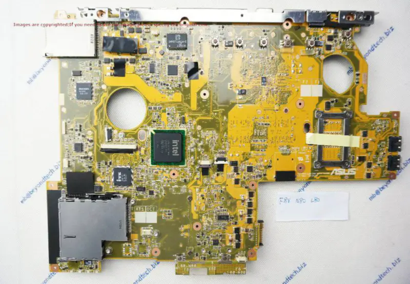 Carte mère Asus F8V