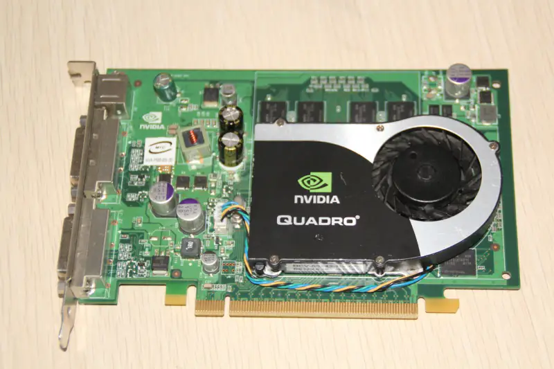 Carte graphique Quadro FX1700 512M PCI-E DVI*2