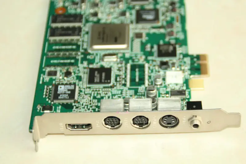 Canopus HDRECS Z08-PC-703 Carte d'acquisition Pegasus pour le montage vidéo multiformat en temps réel