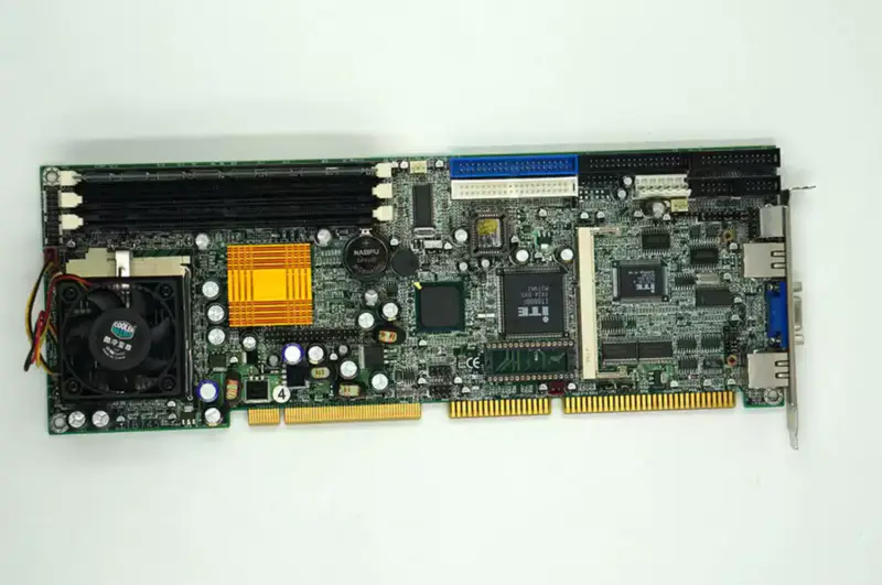 Carte mère industrielle Ibase IB745 avec CPU RAM et FAN