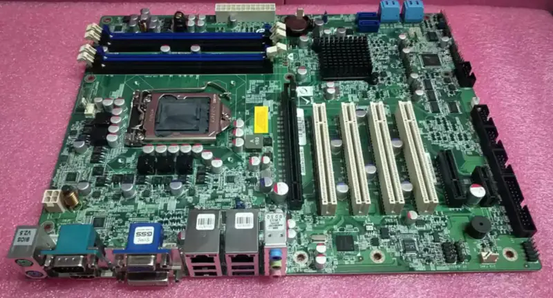 IEI IMBA-Q670-R21 REV 2.1 006B216-00-210-RS Carte mère pour équipement industriel