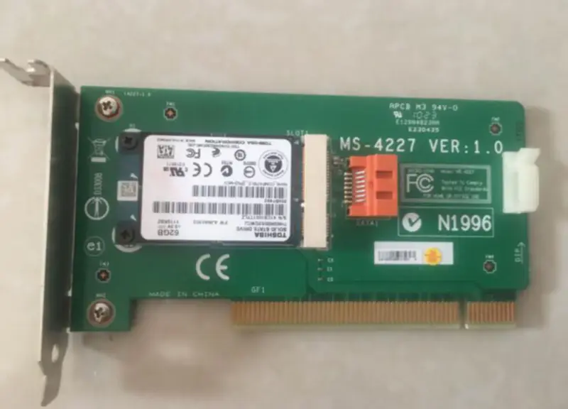 MICRO-STAR MS-4227 VER:1.0 Adaptateur Solid State Drive avec 62G SSD