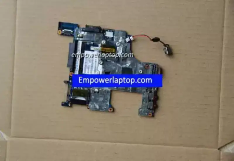 Toshiba NB520 K000129210 LA-6858P Carte mère
