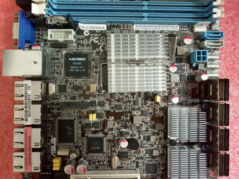 Carte mère Asus P9A-I/C2550/SAS/4L