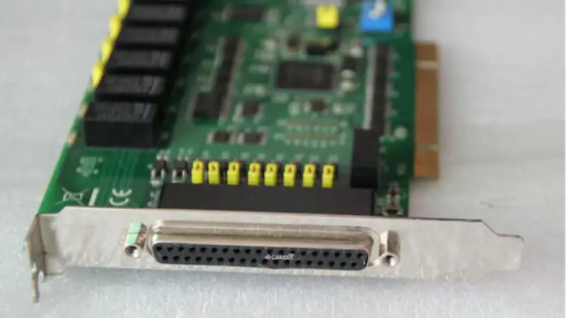 Advantech PCI-1760U REV.B1 A1 A2 Carte PCI universelle à 8 relais et 8 entrées numériques isolées
