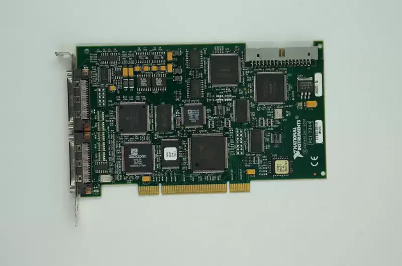 NI PCI-7344 Contrôleur pas à pas/servo PCI à 4 axes