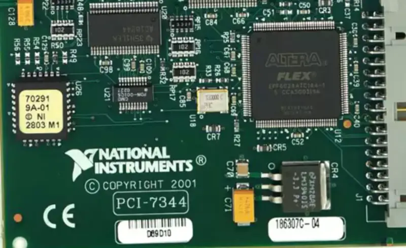 NI PCI-7344 Contrôleur pas à pas/servo PCI à 4 axes
