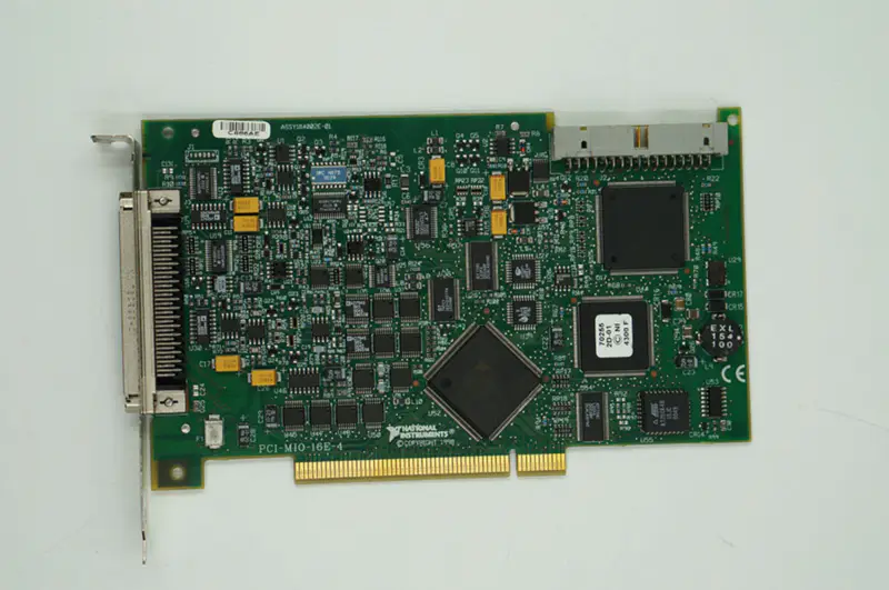 NI PCI-MIO-16E-4 carte d'acquisition de données multifonction pour NI 6040
