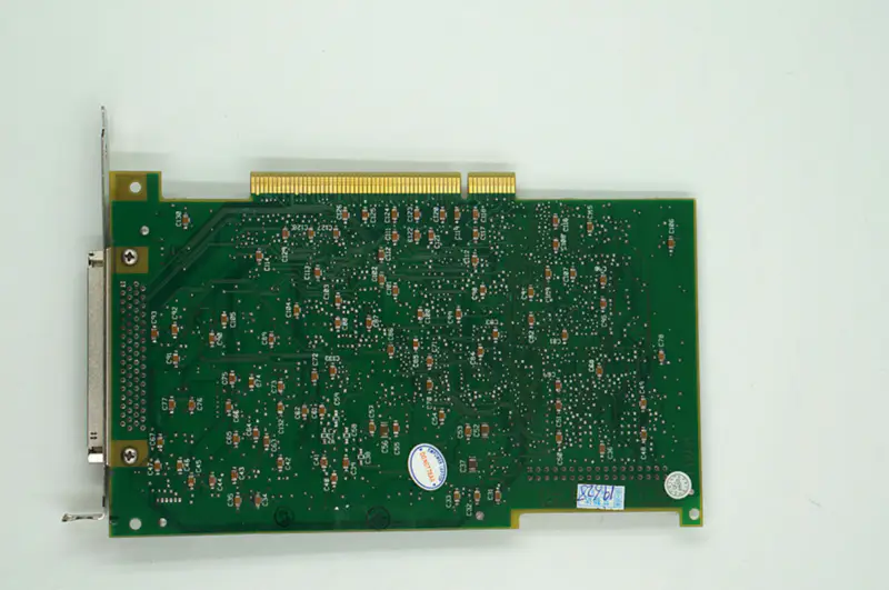 NI PCI-MIO-16E-4 carte d'acquisition de données multifonction pour NI 6040