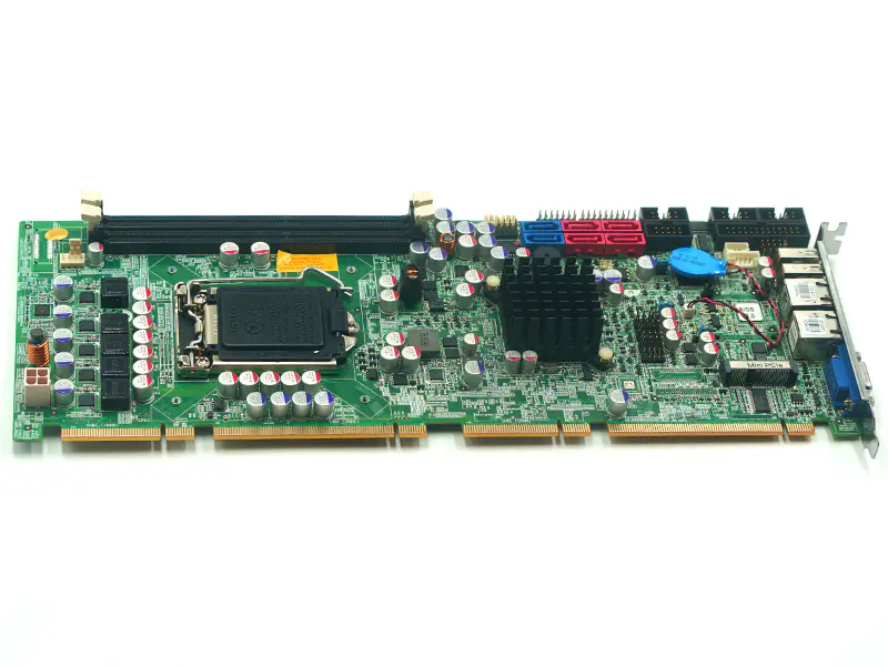Carte mère IEI PCIE-Q670-R20