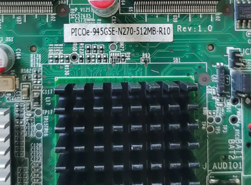 Carte mère IEI PICOE-945GSE-N270-512MB-R10