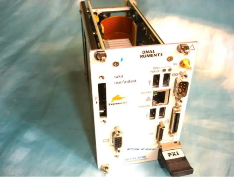 Carte DAQ NI PXI-8196
