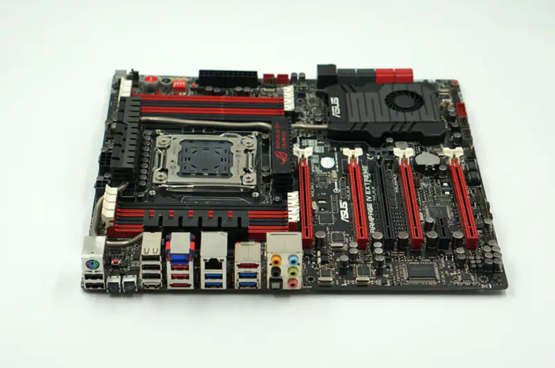 Carte mère ASUS RAMPAGE IV EXTREME