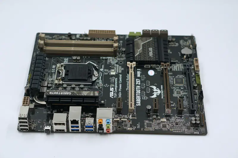 Carte mère Asus SABERTOOTH Z97 MARK 2