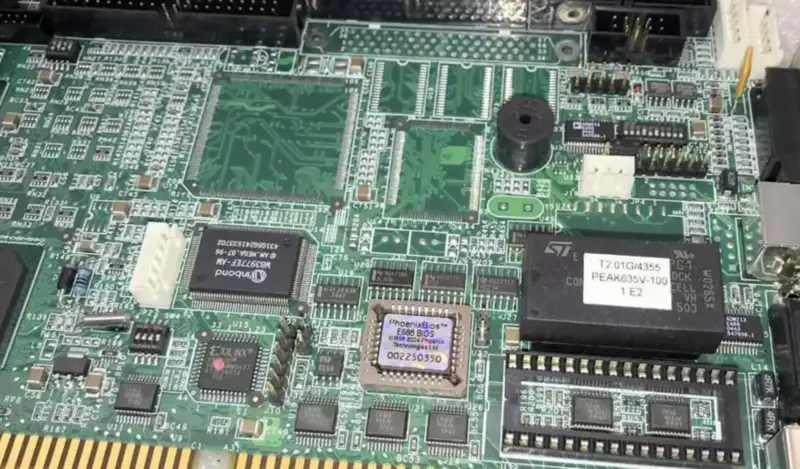 Phoenix Bios E686 Peak635V-100 Pentium III SL4Z2 carte mère industrielle