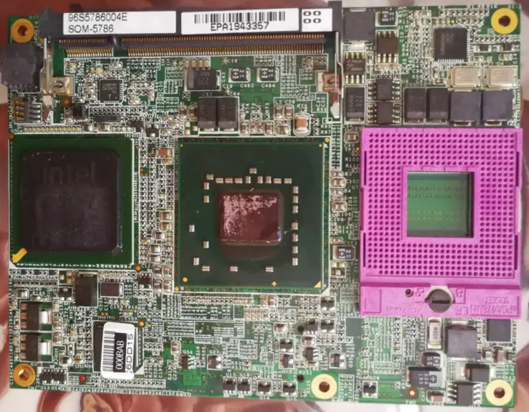 Advantech SOM-5786 REV B1 carte mère pour équipement industriel