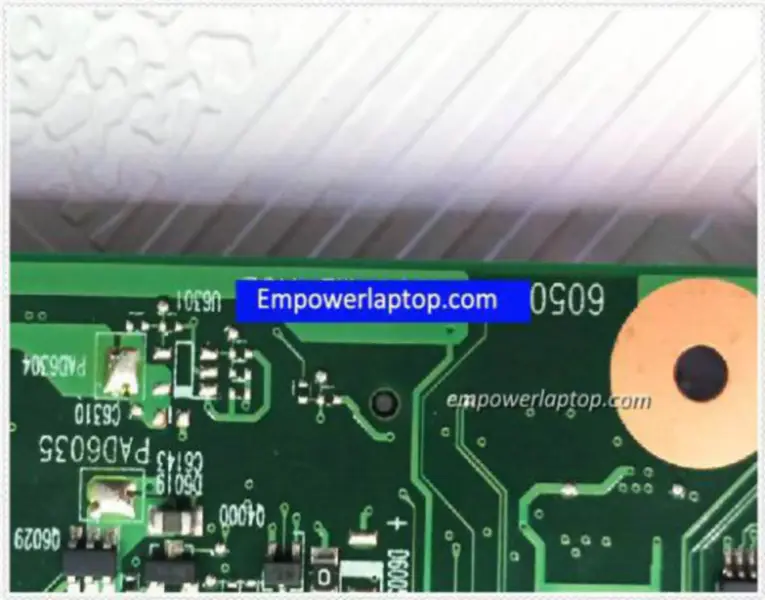 Toshiba L505 V000185590 Carte mère Satellite L505