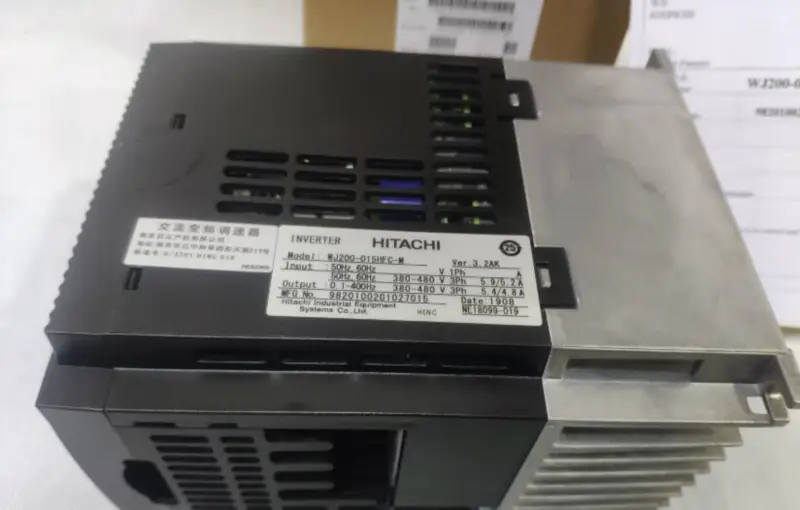 HITACHI INVERTER WJ200-015HFC-M 1.5KW NEW