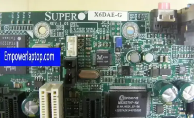 SuperMicro X6DAE-G 800 FSB Carte mère pour station de travail Double emplacement PCI-E