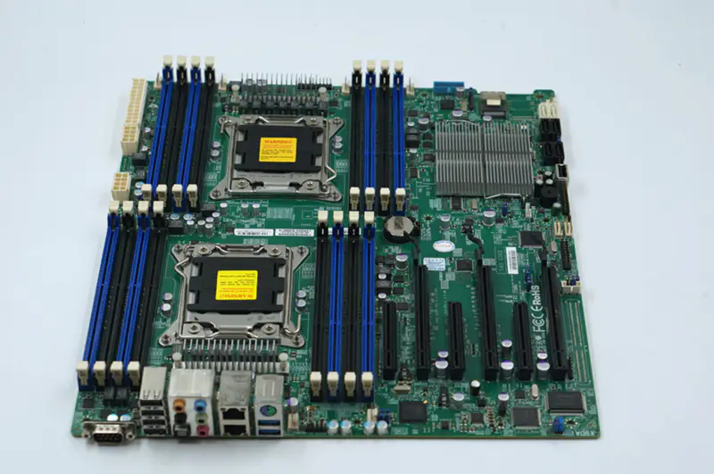 Carte mère Supermicro X9DAI