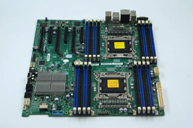 Carte mère Supermicro X9DAI