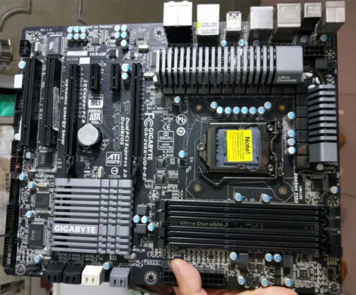 Gigabyte GA-Z68XP-UD4-B3 Carte mère Z68XP-UD4 Z68 LGA 1155 i3 i5 i7 DDR3 32G SATA3 USB3.0 ATX