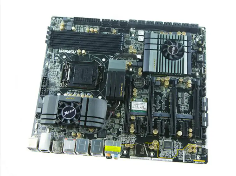 Carte mère Asrock Z87 Extreme11/ac 22×Sata 12Gbps SAS
