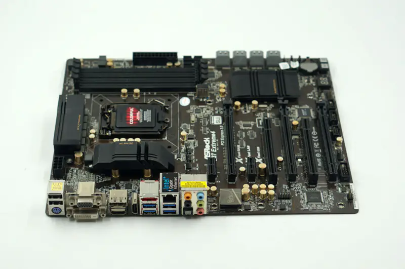 Carte mère ASROCK Z87 Extreme 4 LGA1150 DDR3 32G ATX
