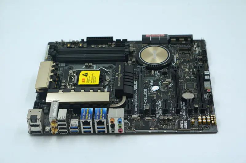 Carte mère Asus Z97-Deluxe Z97 LGA1150 ATX