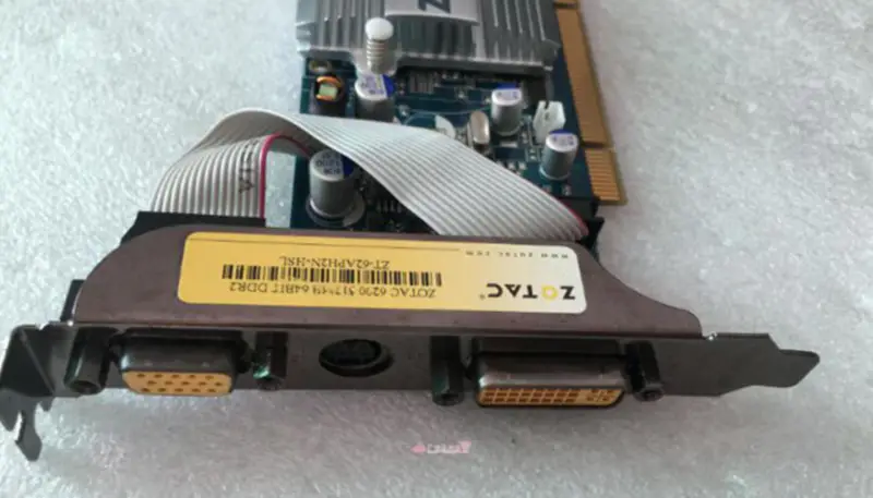 Carte graphique ZOTAC GeForce 6200 512MB 64BIT DDR2 6200