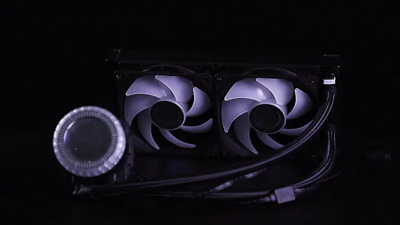 Dissipateur thermique à ailettes en aluminium pour refroidissement thermoélectrique avec ventilateur