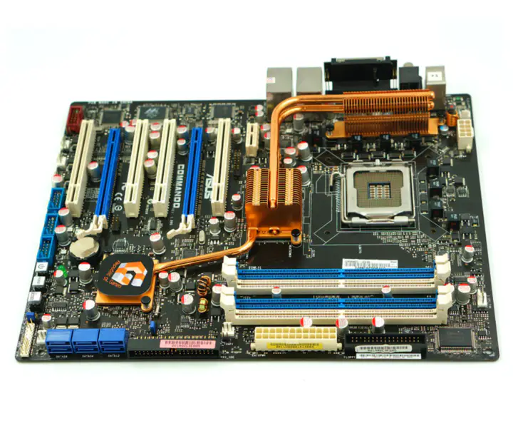 Carte mère Asus Commando P965 LGA 775 ATX